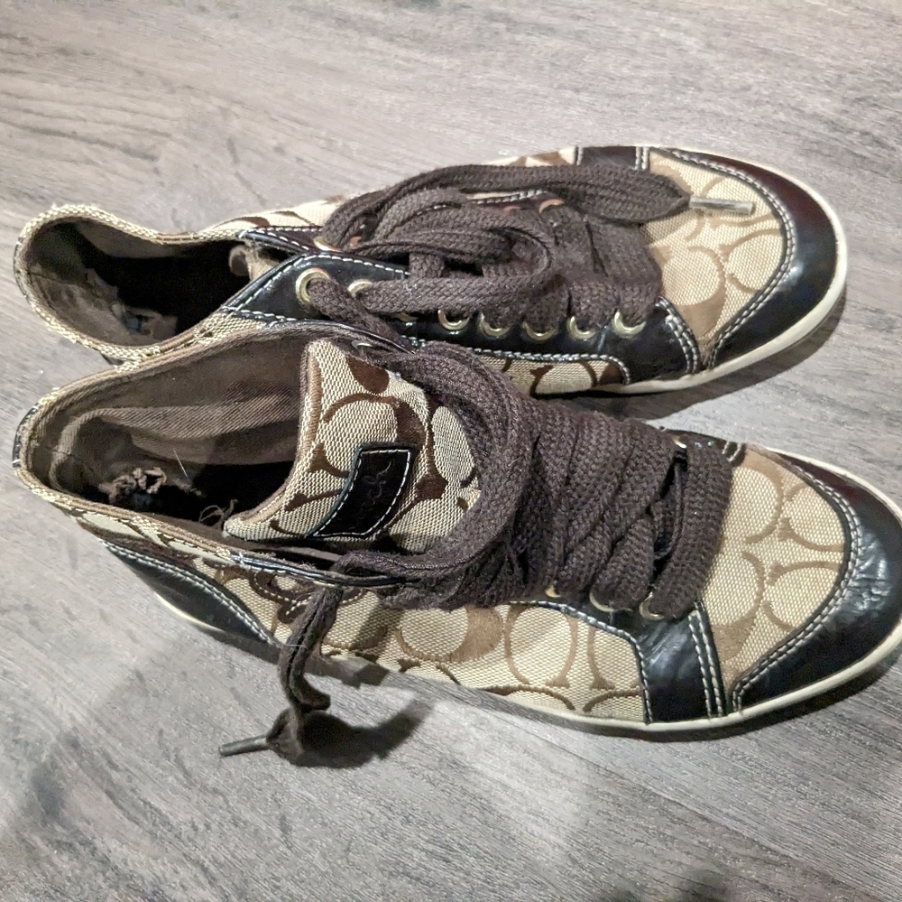 Coach women's high top sneakers US 7.5